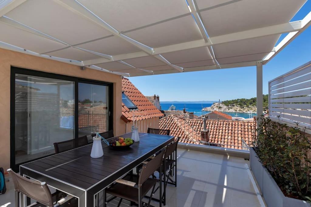 The Square Makarska, Lux App In The Heart Of The City Buitenkant foto