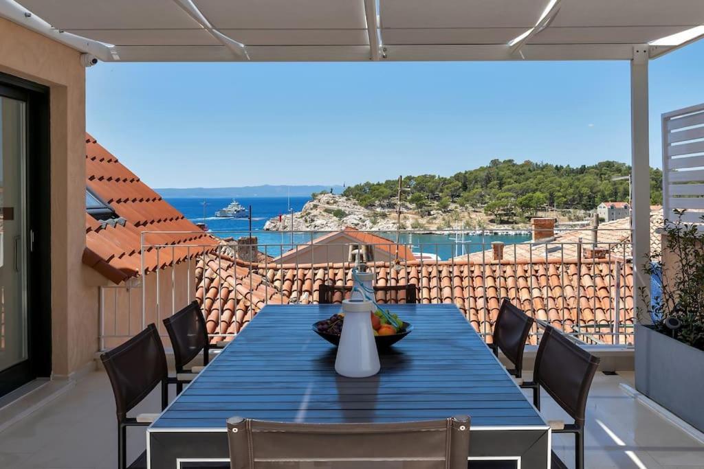The Square Makarska, Lux App In The Heart Of The City Buitenkant foto