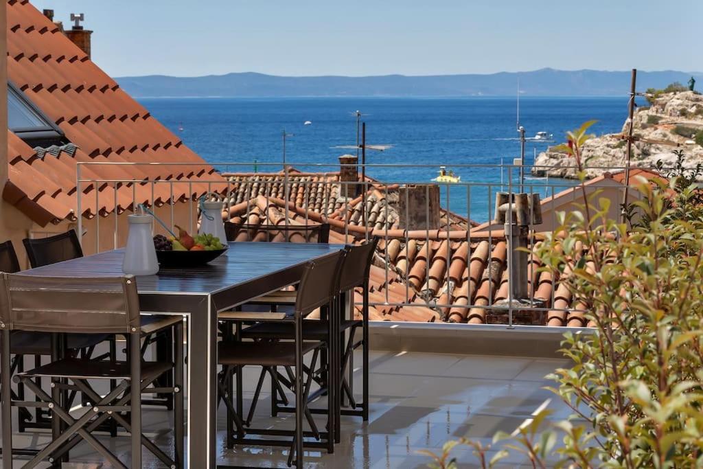 The Square Makarska, Lux App In The Heart Of The City Buitenkant foto