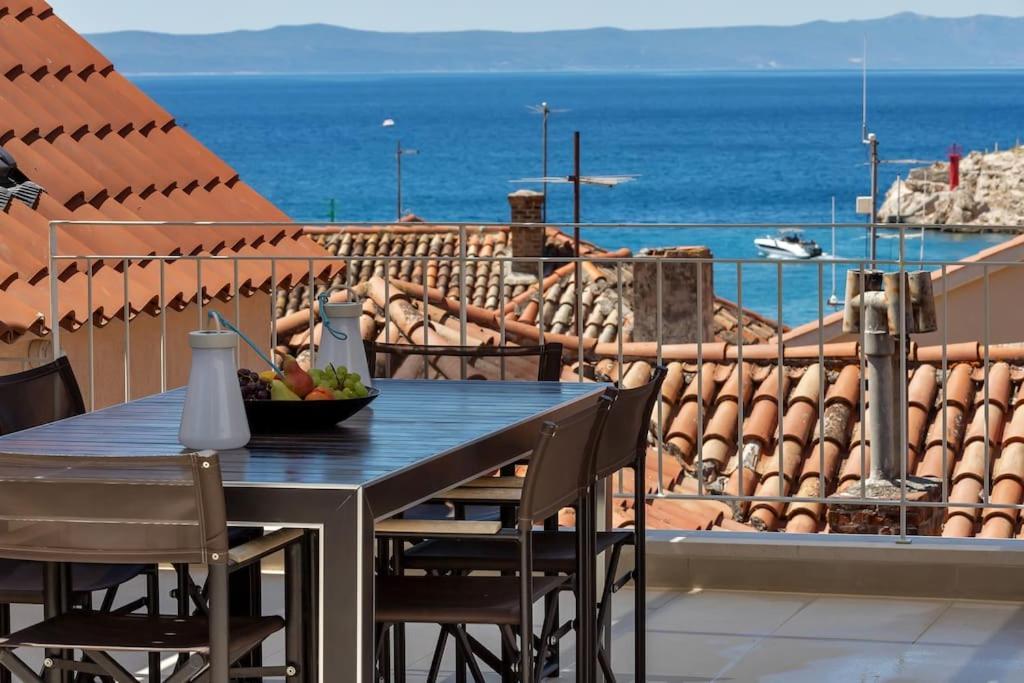 The Square Makarska, Lux App In The Heart Of The City Buitenkant foto