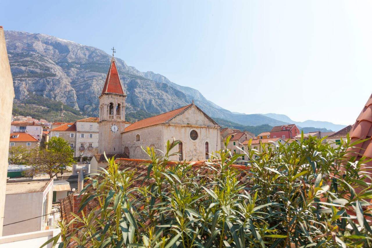 The Square Makarska, Lux App In The Heart Of The City Buitenkant foto