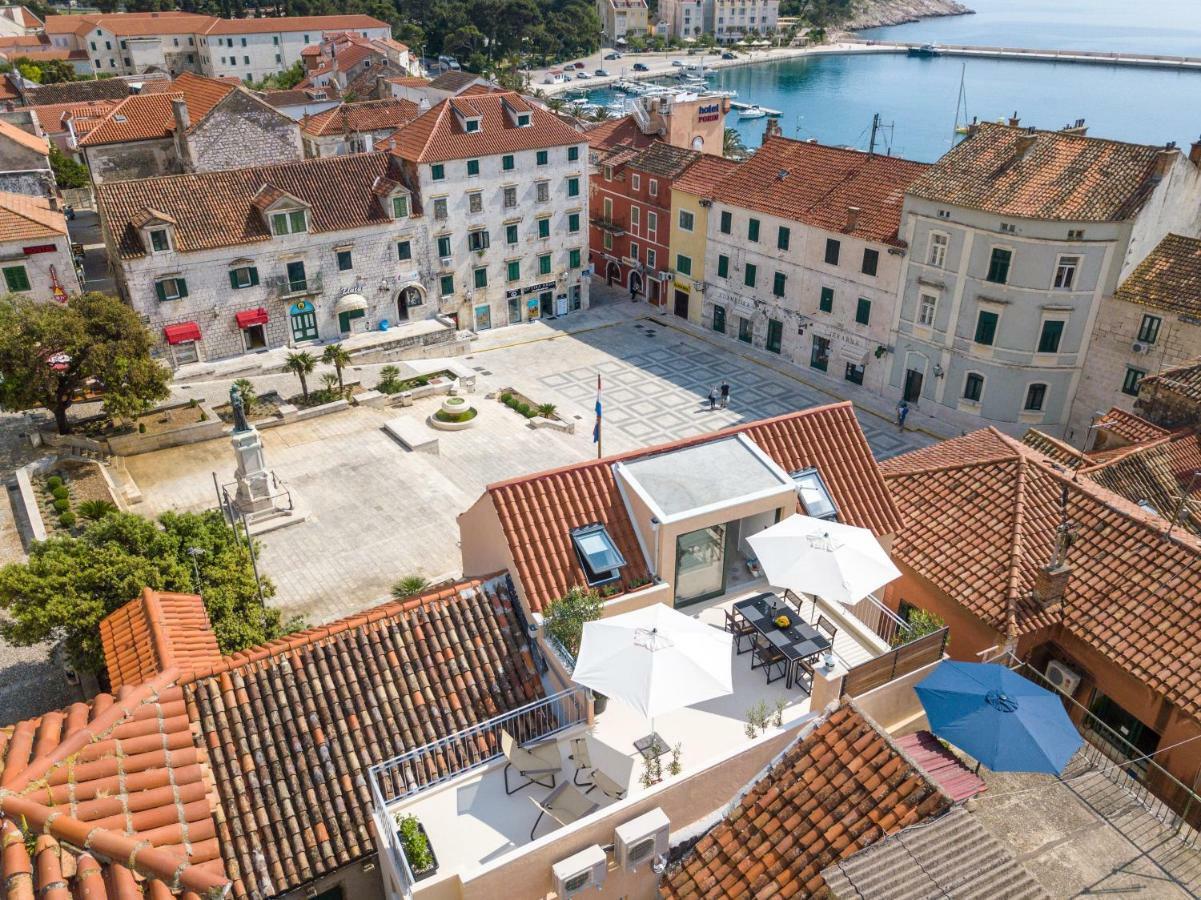 The Square Makarska, Lux App In The Heart Of The City Buitenkant foto